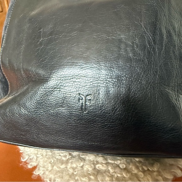 Frye Black Leather Shoulder Bag - Picture 4 of 10